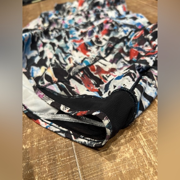 Lululemon Hotty Hot Short Il (Long 4") - Picture 5 of 14